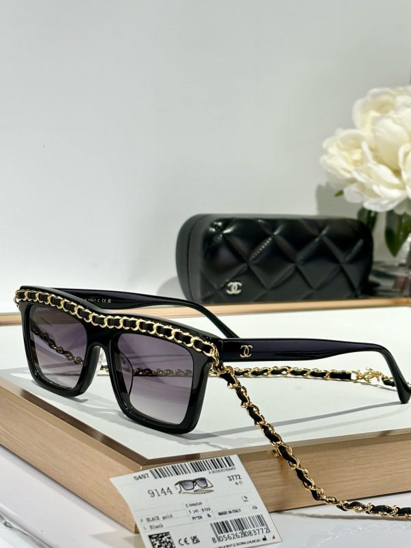 CC* Eyewear SIZE: 52-17-145
