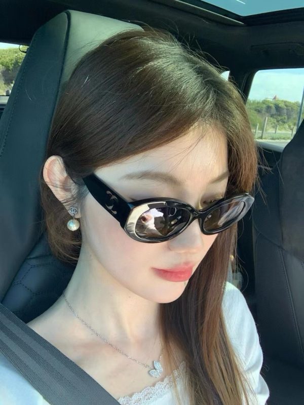 CC* Eyewear SIZE: 52-20-145