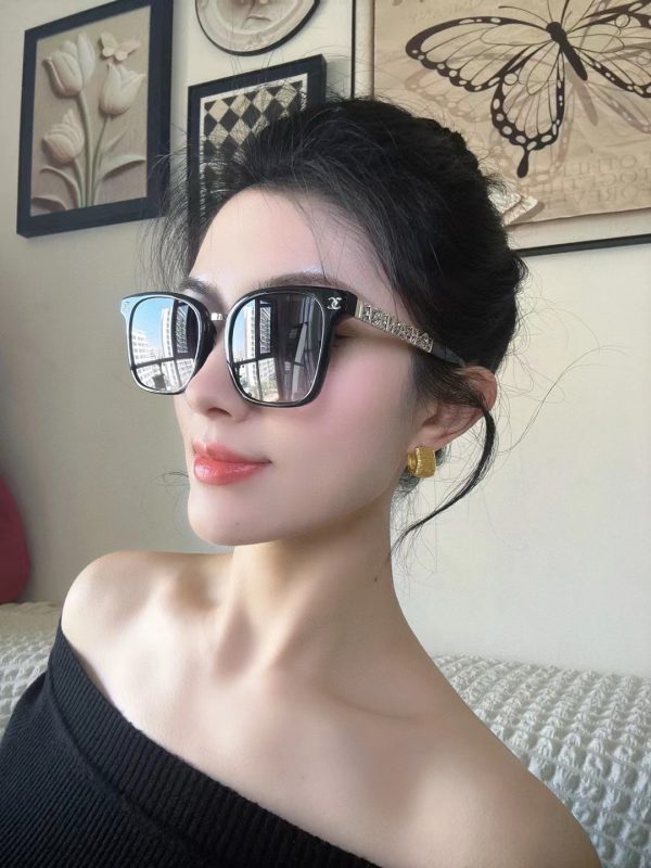 CC* Eyewear SIZE: 53-21-145