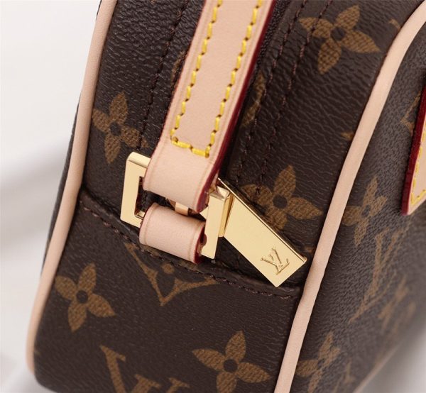 L hot sale Pochette Cite Monogram Canvas Handbag