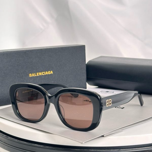 BALE**IAGA Eyewear SIZE: 50-20-142