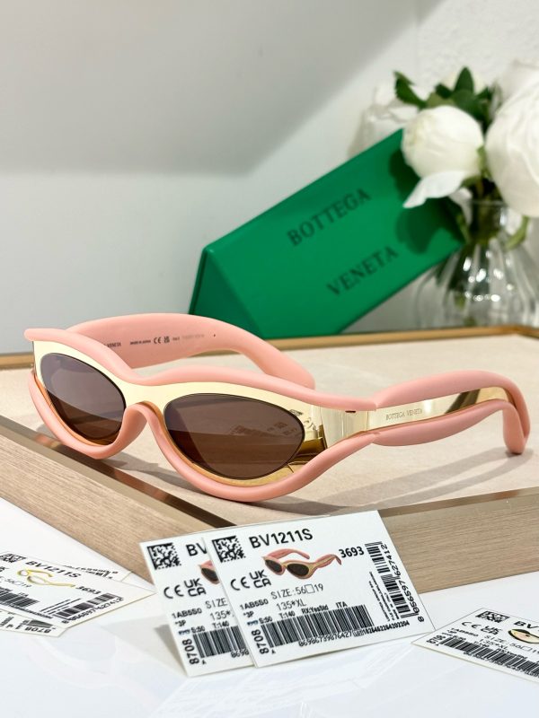 BOTTEG* VENE*A Eyewear SIZE: 56-19-135