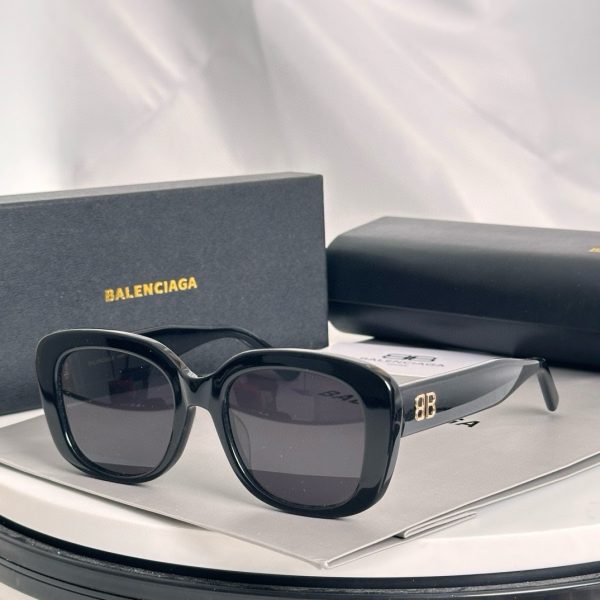 BALE**IAGA Eyewear SIZE: 50-20-142