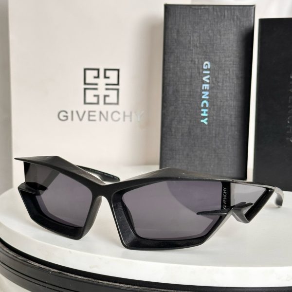 GIVENCH* Eyewear SIZE:
