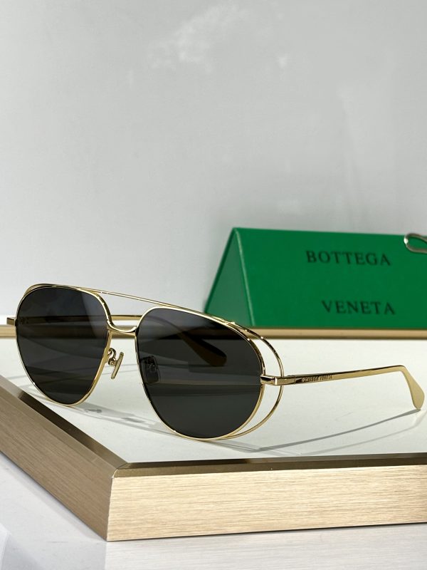 BOTTEG* VENE*A Eyewear SIZE: 61-15-140