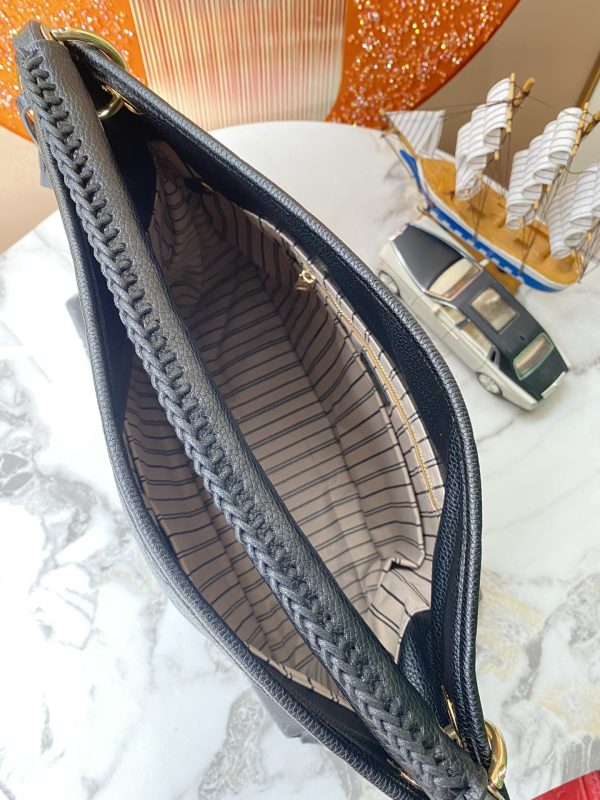 2 Color M40249 M93450 Handbag 47.0 X 32.0 X 22.0Cm