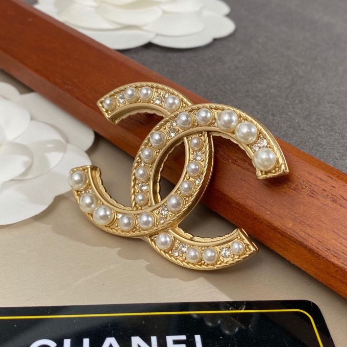 cc Brooch - Image 2