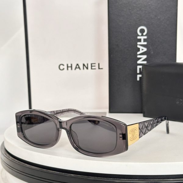 CC* Eyewear SIZE: 52-18-145