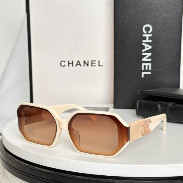 CC* Eyewear SIZE: 66-14-145