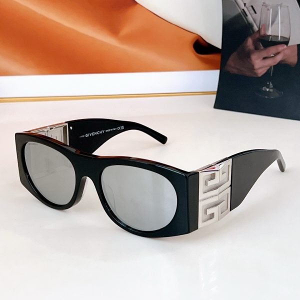 GIVENCH* Eyewear SIZE: 56-18-125
