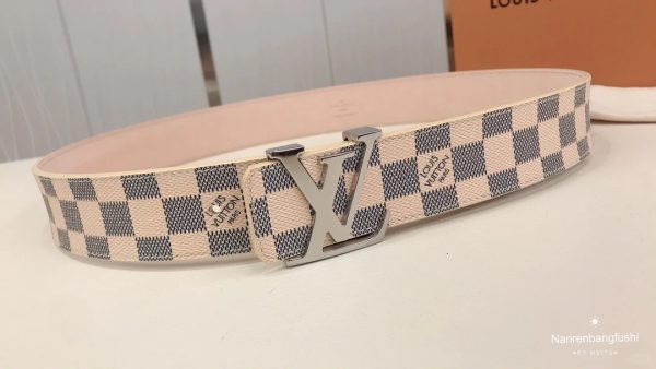 Classic Silver Buckle White Plaid Men's Belt