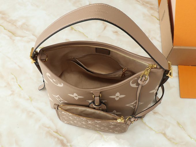 M24141 M46288 M46293 M46277 M46298 M46203 Classic Top Quality 29X24X12Cm Khaki Real Leather Adjustable Strap Handbag With Square Pocket Charm Bb-921595 - Image 9