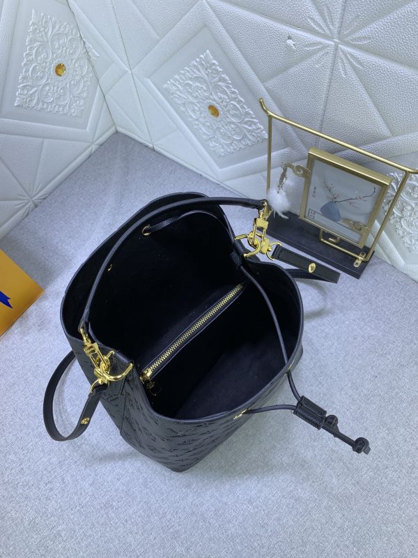 4 Color M45256 M45306 Handbag 26.0 X 26.0 X 17.5Cm