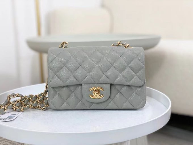 CC Classic Flap Caviar Shoulder Bag 20Cm For Ladies Light Gray Wiht Gold - Image 3