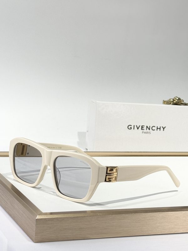 GIVENCH* Eyewear SIZE: 56-17-135