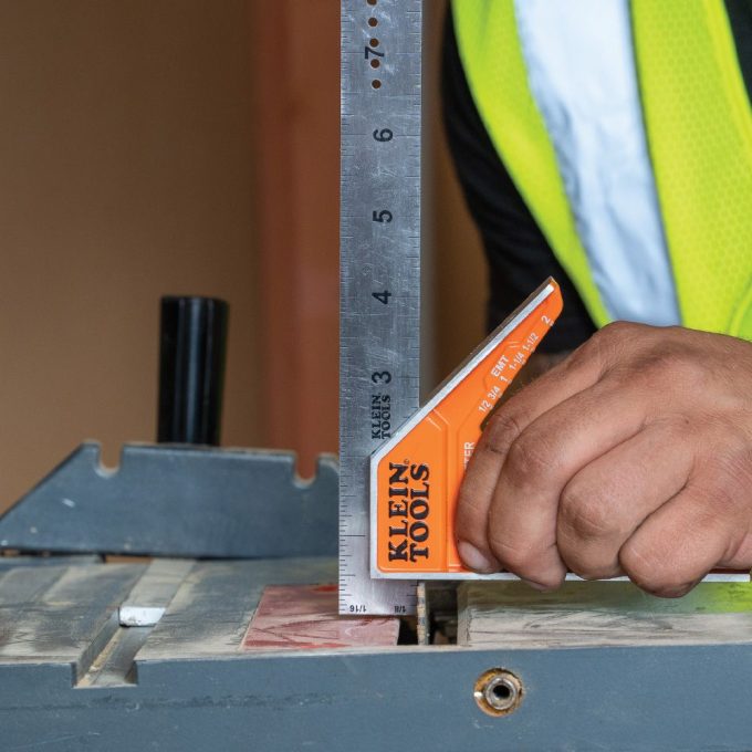 Klein Tools 935CSEL Electrician's Combination Square, 12-Inch - Image 5