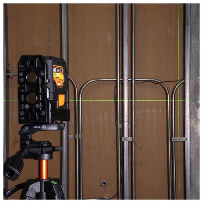 Klein Tools 93LCLGR Rechargeable Self-Leveling Green Cross-Line Laser Level with Red Plumb - Image 10