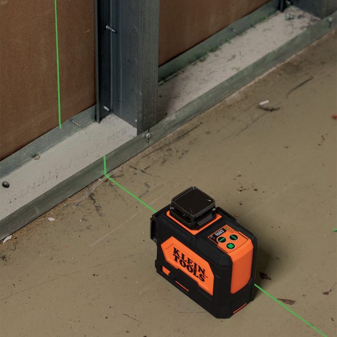 Klein Tools 93PLL Rechargeable Self-Leveling Green Planar Laser Level - Image 10