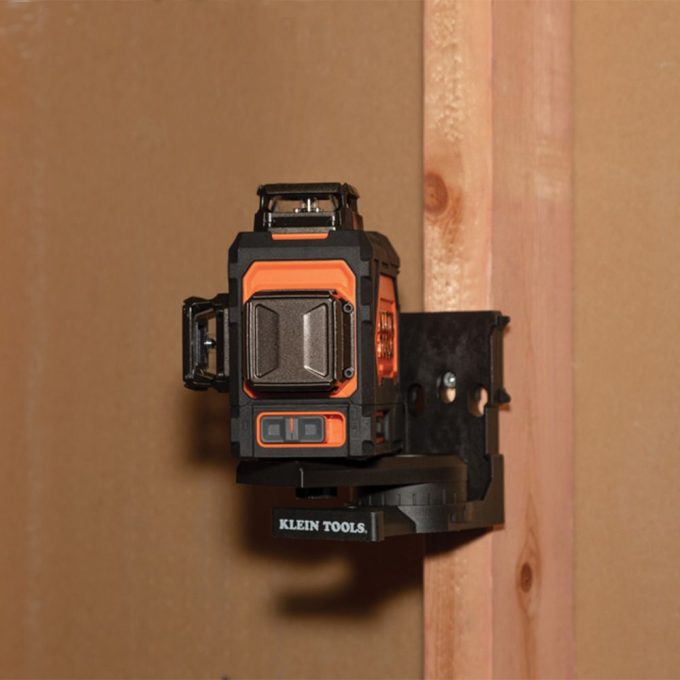 Klein Tools 93PLL Rechargeable Self-Leveling Green Planar Laser Level - Image 6