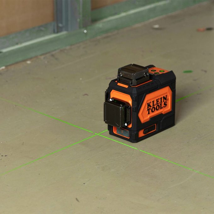 Klein Tools 93PLL Rechargeable Self-Leveling Green Planar Laser Level - Image 8
