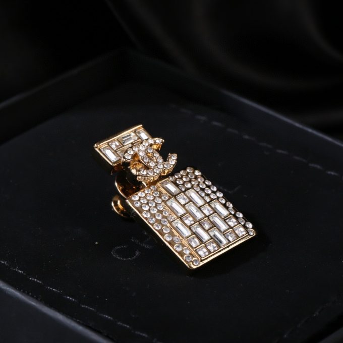 CC new arrival brooch 021 - Image 4