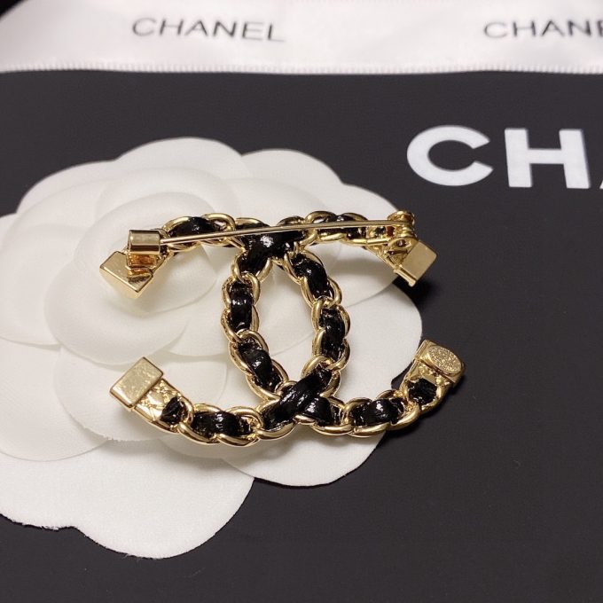 cc Brooch - Image 5