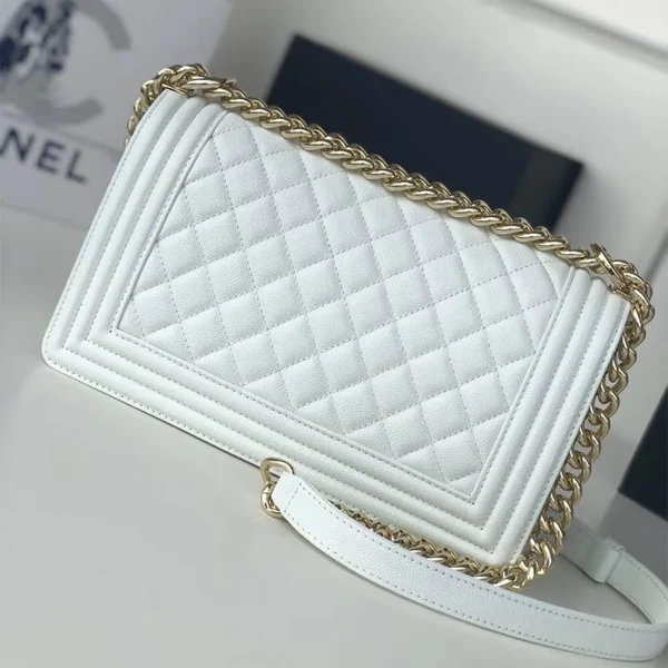 BOY CC HANDBAG CAVIAR LEATHER 25 CM