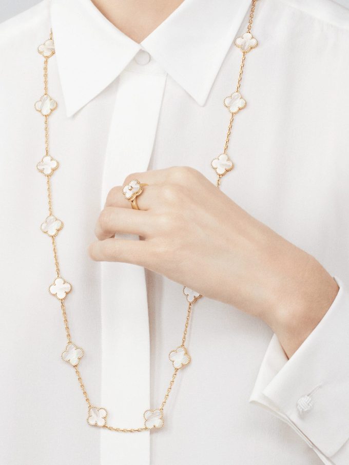 Inspired VA Vintage Alhambra Clover Leaf Ring - Image 5