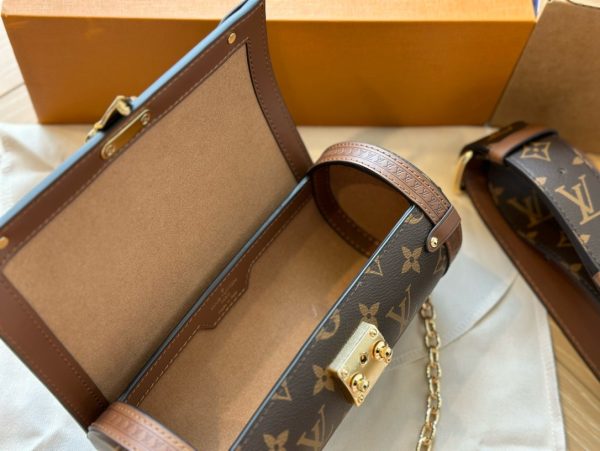 L Papillon Trunk