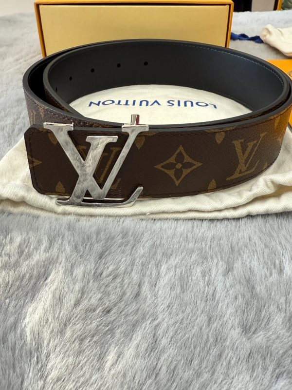 classic old flower belt with bright silver buckle