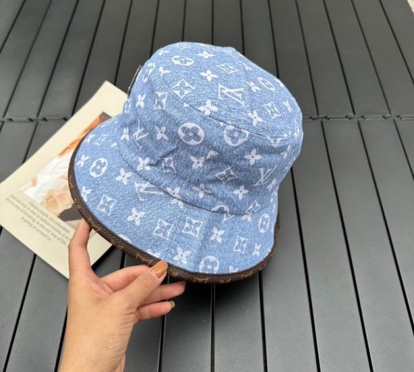 L Hat 03