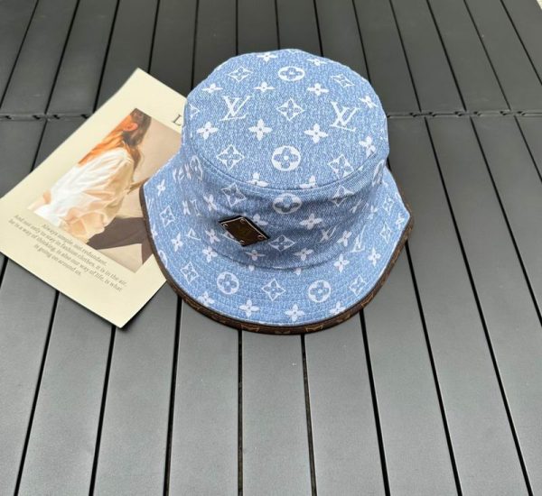 L Hat 03