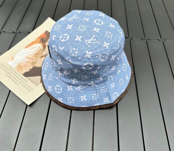 L Hat 03