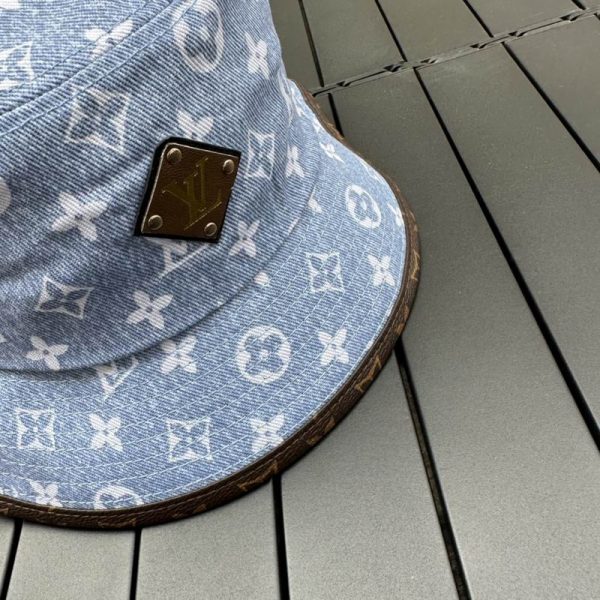 L Hat 03