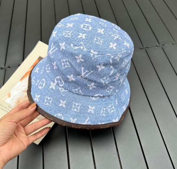 L Hat 03