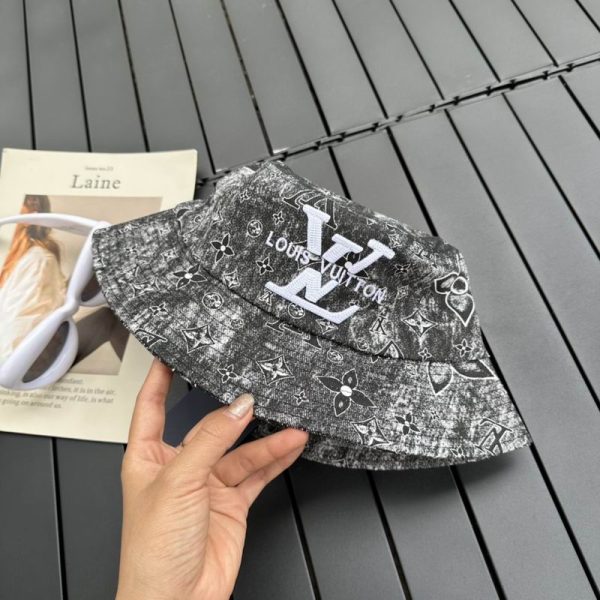 L Hat 32