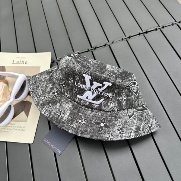 L Hat 32