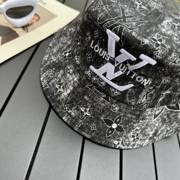 L Hat 32
