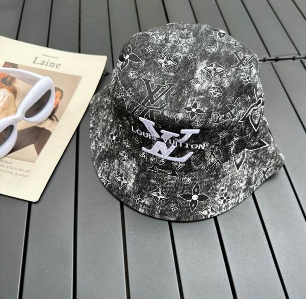 L Hat 32
