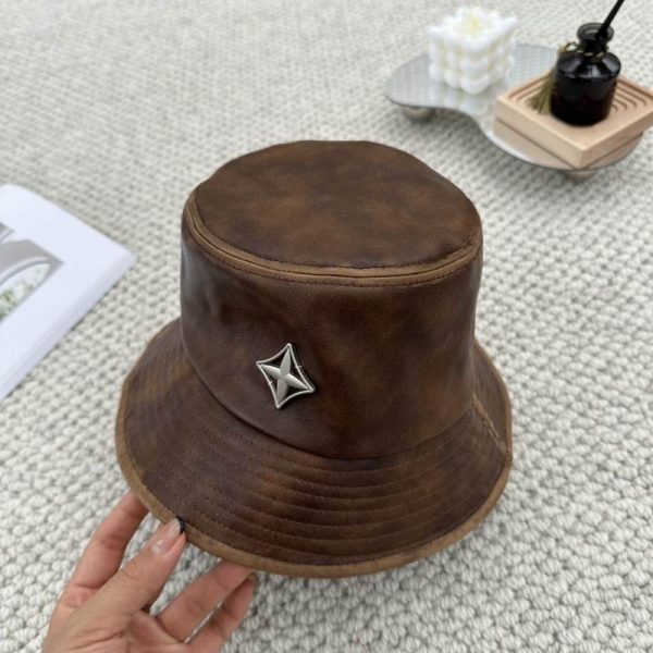 L Hat 33