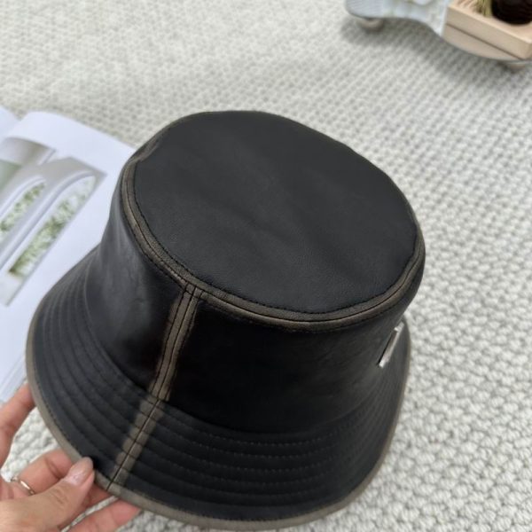 L Hat 33