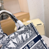 D book tote 42 cm, 36 cm ,26 cm