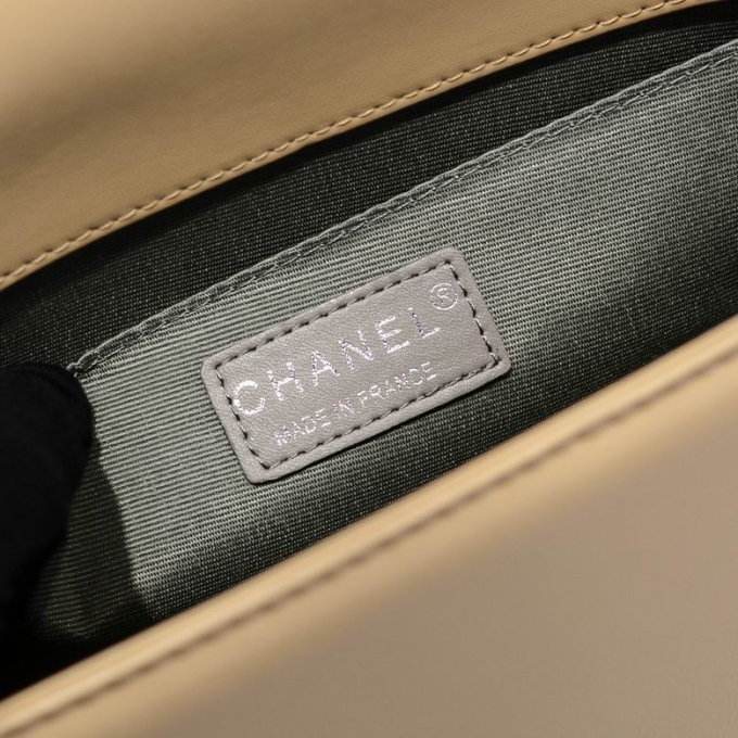 CHEVRON BOY CC HANDBAG - Image 6