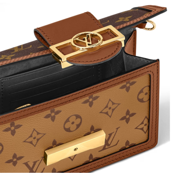 L Portefeuille Dauphine Chain wallet on shoulder Bag M68746