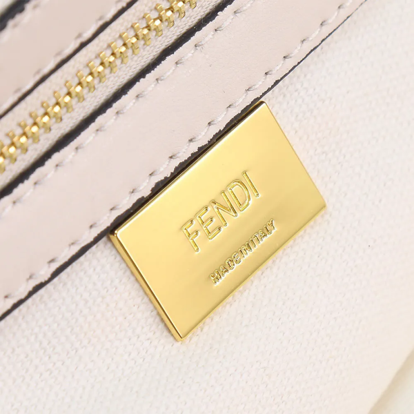 FD BAGUETTE BAG