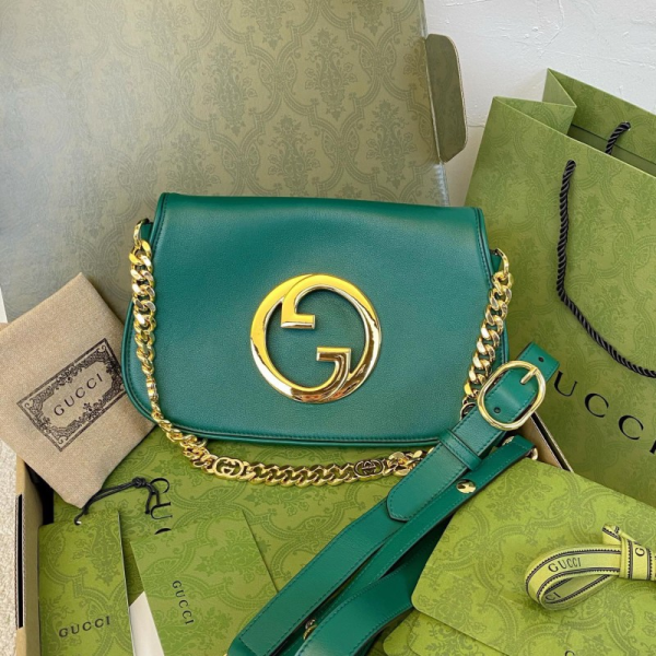 GC492 Blondie Shoulder Bag /  11"W x 6.3"H x 1.6"D