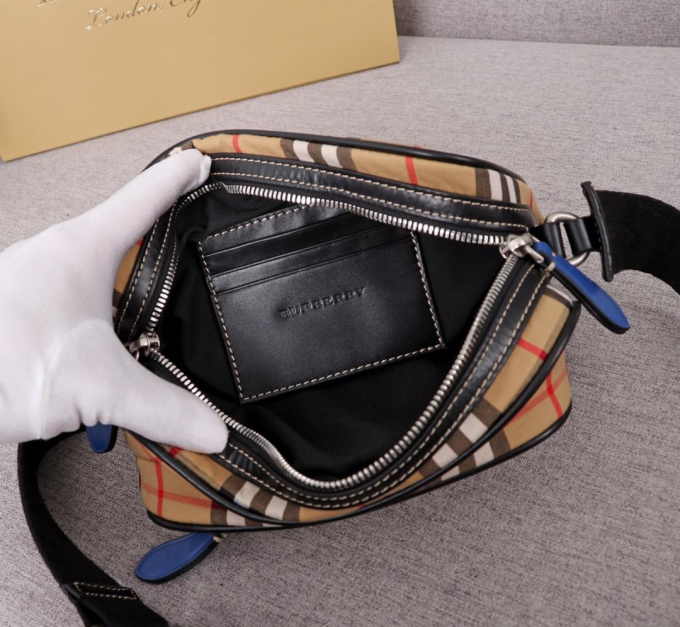 BB 40743481 Men Vintage Check and Leather Crossbody Bag Blue - Image 3