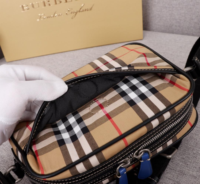BB 40743481 Men Vintage Check and Leather Crossbody Bag Blue - Image 5