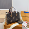 L onthego small size tote bag size : 24* 19 cm