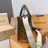 L onthego small size tote bag size : 24* 19 cm